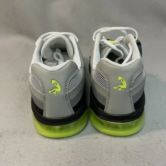 NWT Men's Shaq Apollo Basketball Shoes - Picture 5 of 7